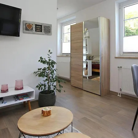 Beautiful In With Kitchen Apartment *