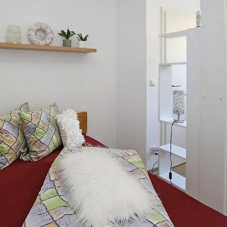 Beautiful In With Kitchen Apartment